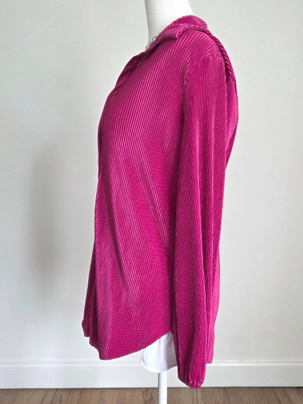 Magenta Pleated Plisse Blouse Medium Pink Satin Collared Button Down Luxury Boho - Picture 5 of 11